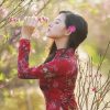 Asian Woman Smells Flowers Diamond Paintings