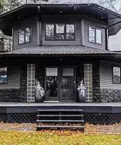 Black House Diamond Painting